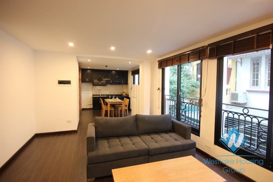 02 bedrooms apartment for rent in Xuan Dieu Street, Tay Ho, Hanoi.